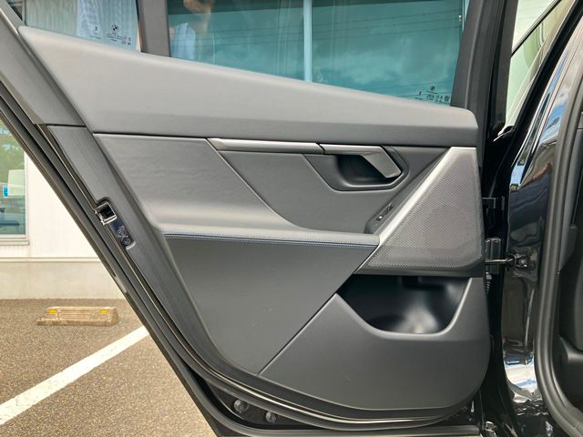 520i Sedan RHD