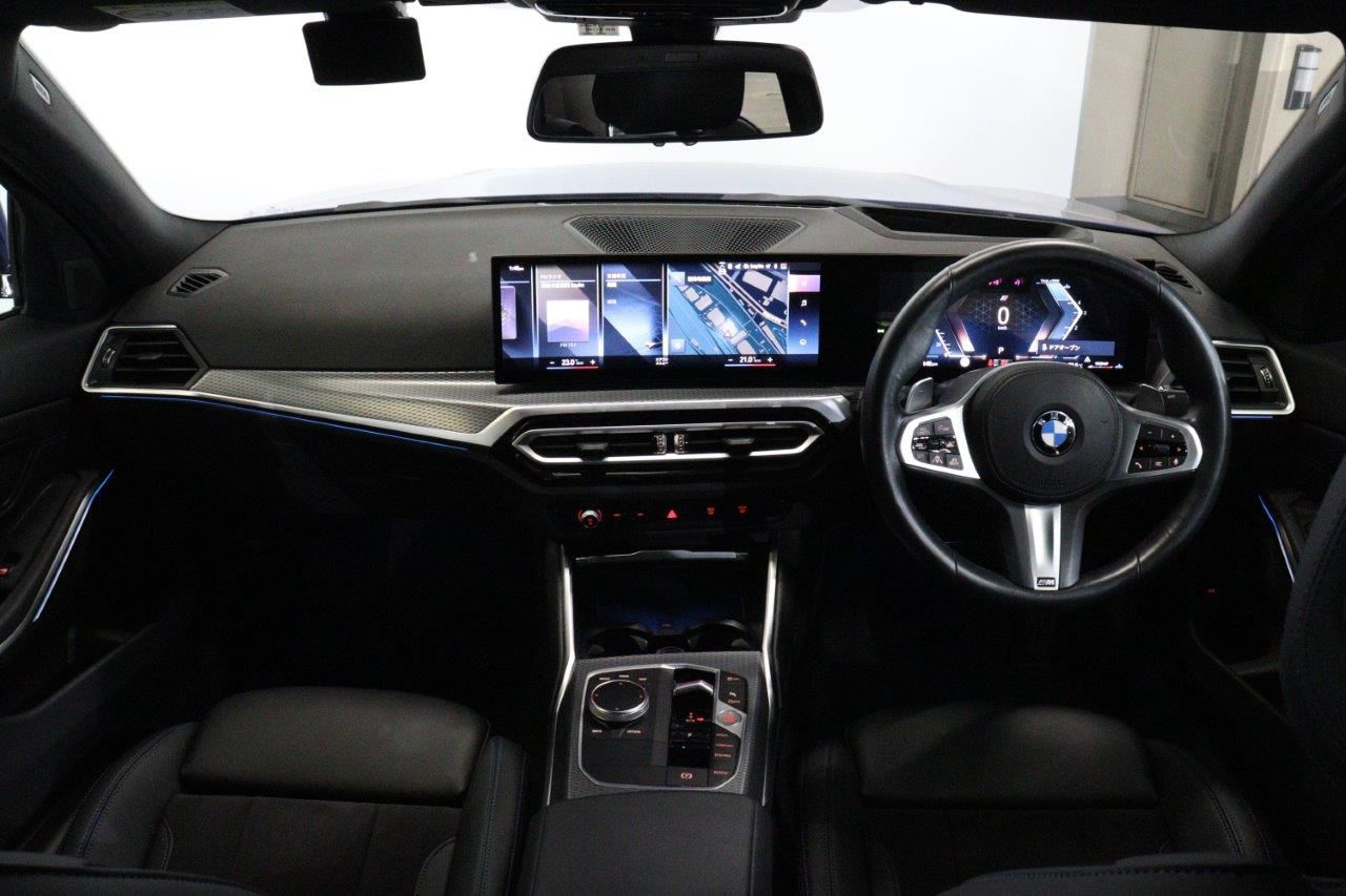 320d xDrive Berline RHD