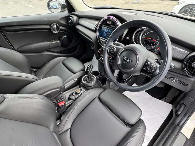 MINI F55 Cooper D 5dr Hatch LCI