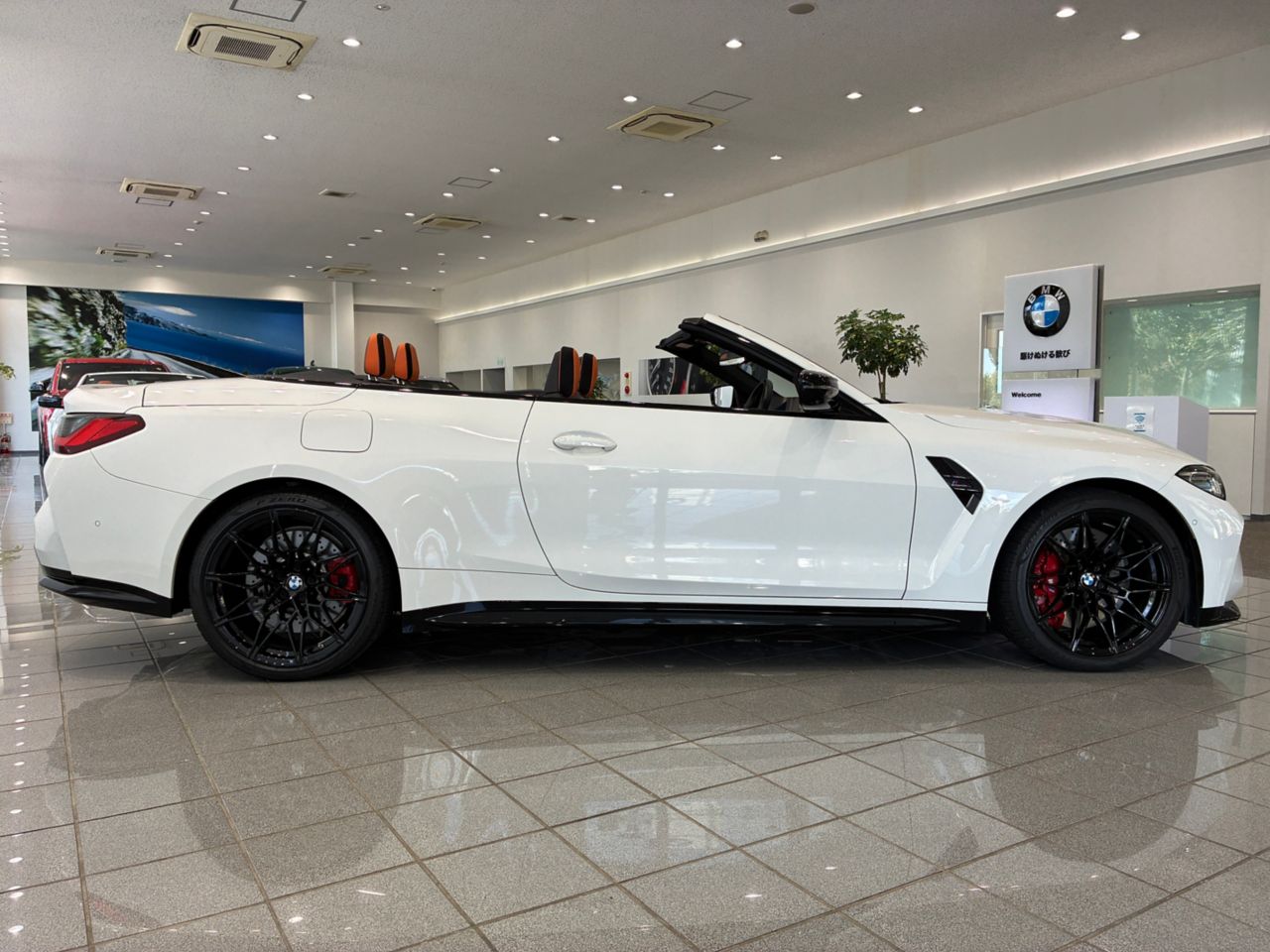 G83 M4 Competition M xDrive Competition RHD