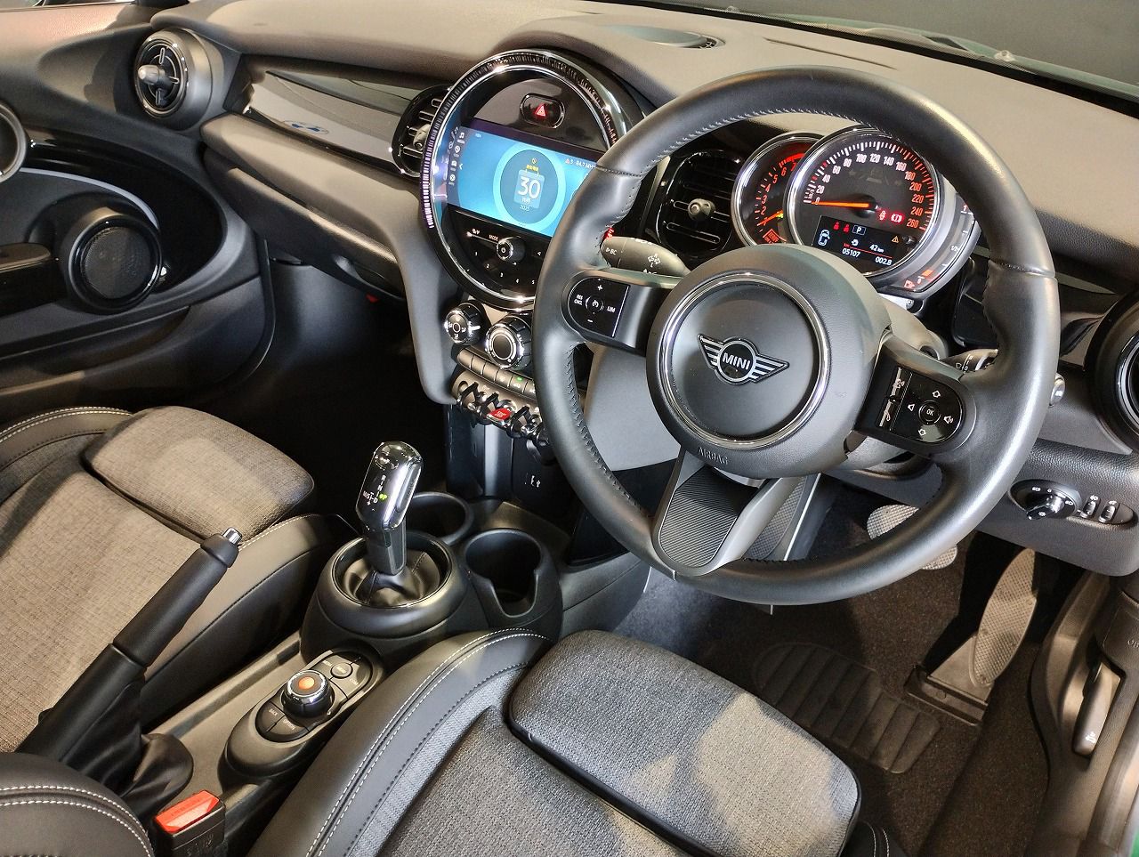 MINI One Hatch RHD F56