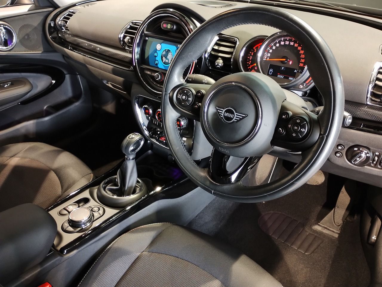 MINI CLUBMAN COOPER D