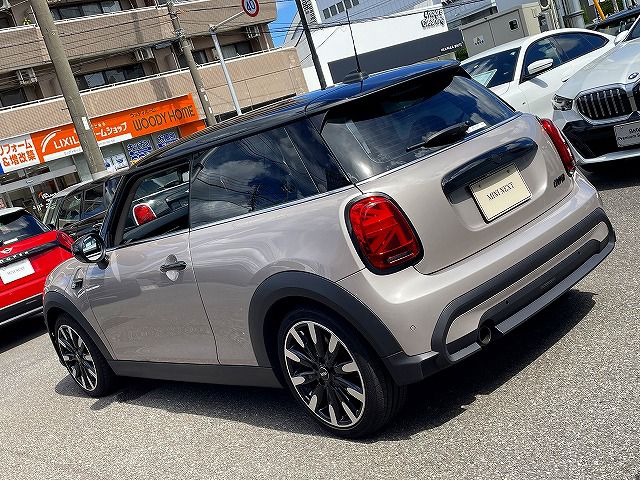 MINI Cooper F56 RHD