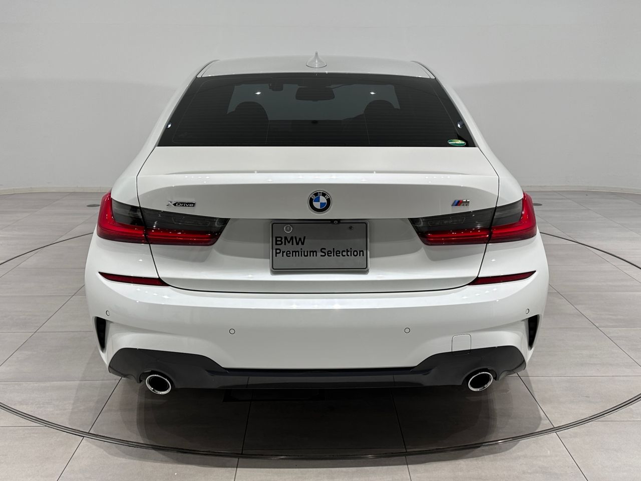 G20 320d xDrive RHD Saloon