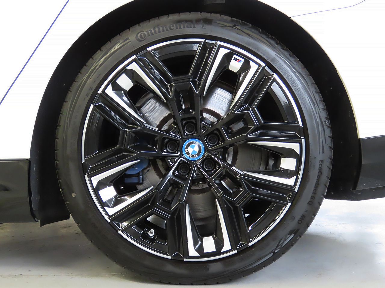 BMW i5 M60 xDrive Sedan RHD