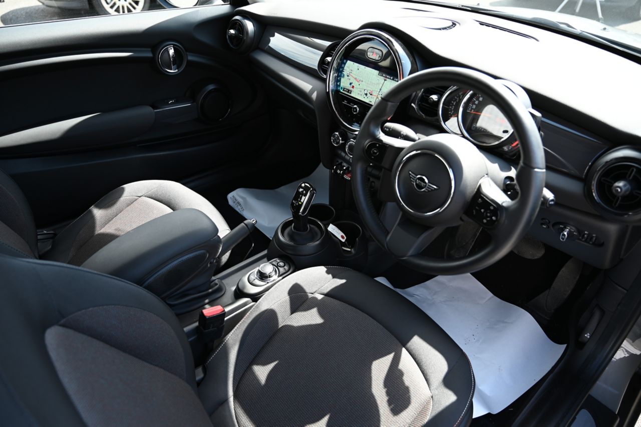 MINI One Hatch RHD F56
