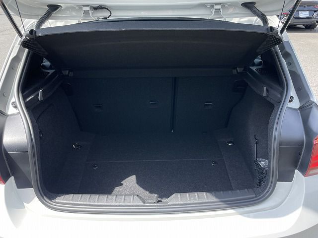 118D 5DOOR RHD