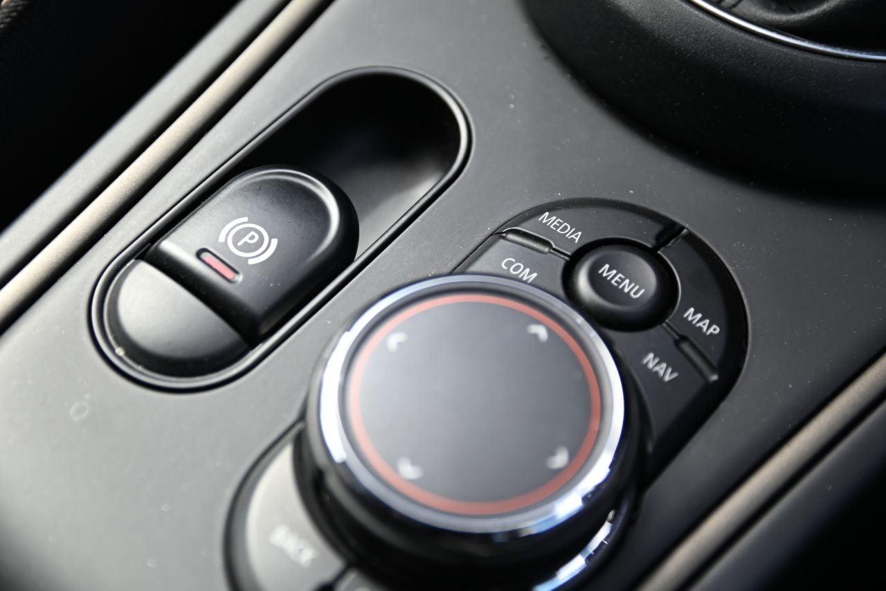 MINI CROSSOVER COOPER D