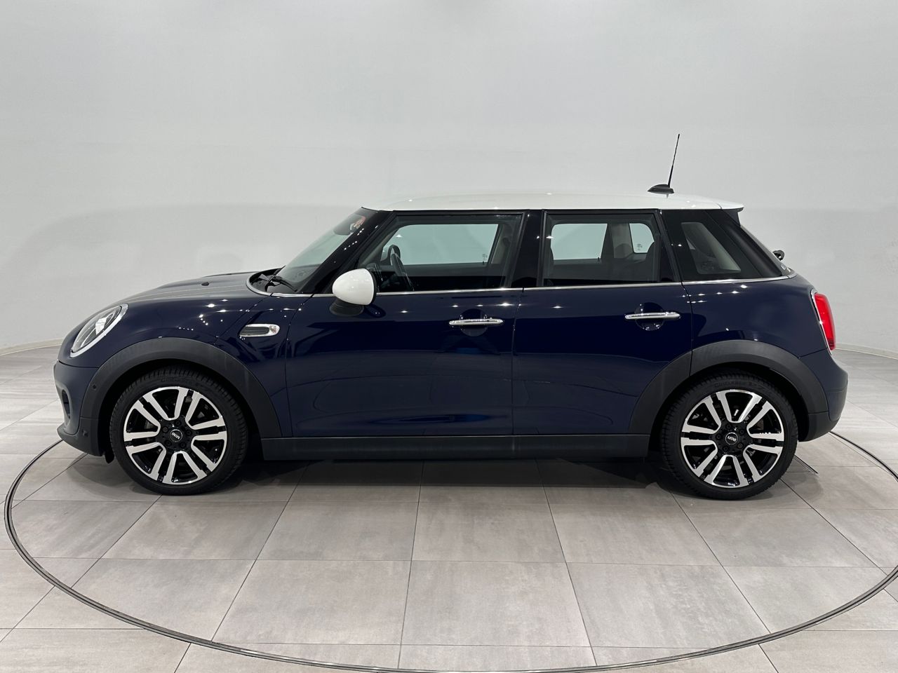 F55 COOPER D (AT)