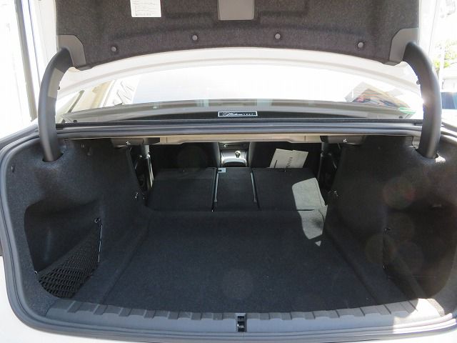 G20 320d xDrive RHD Saloon