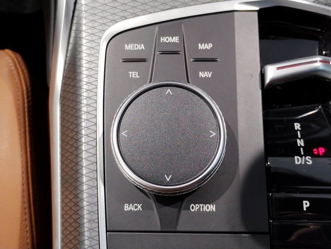 320d xDrive Berline RHD