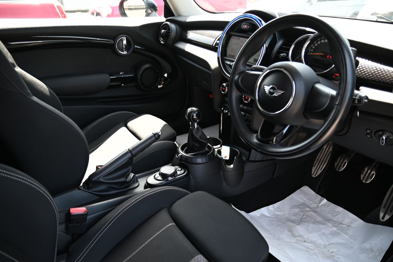 F56 MINI COOPER S