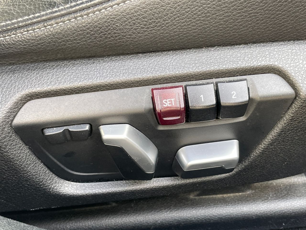 F39 X2 sDrive18i B38 1.5i SAC