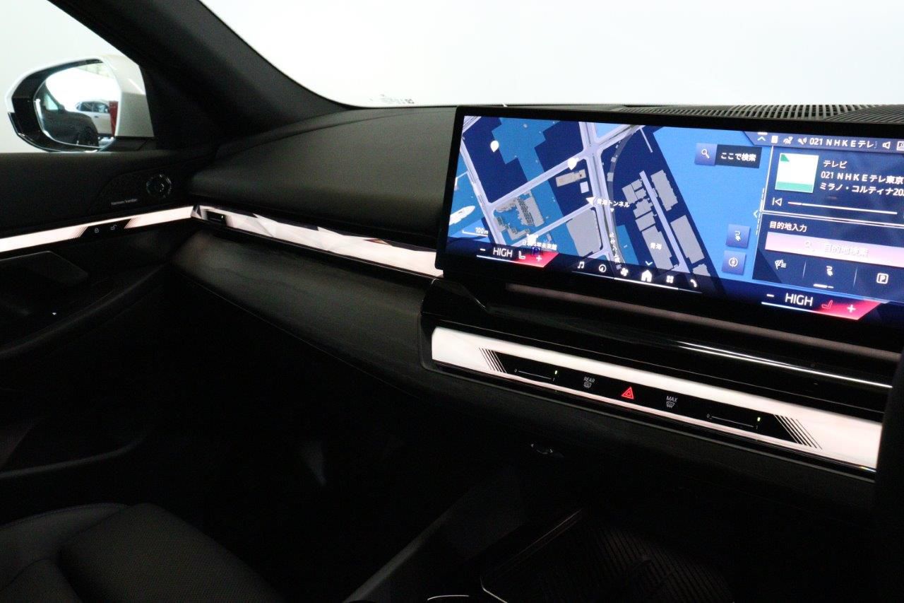 BMW i5 eDrive40 Sedan RHD