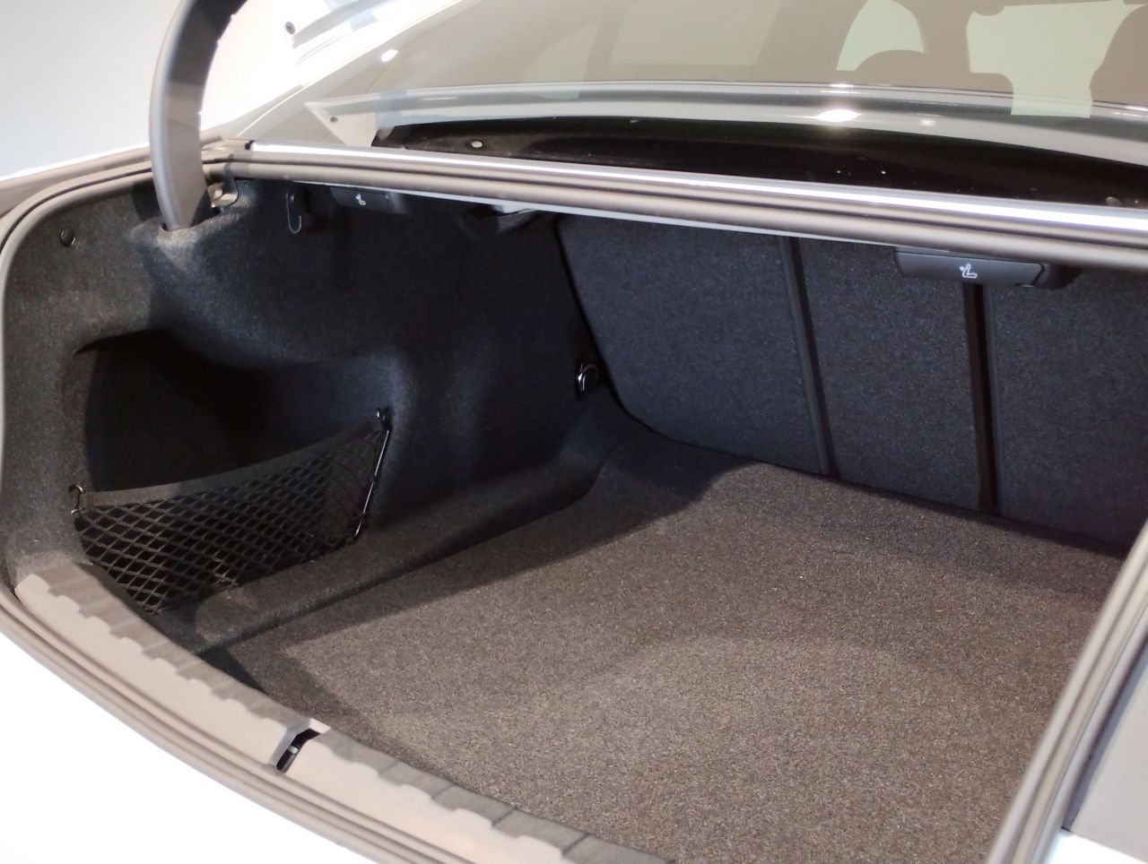 G20 320i Saloon LCI RHD MX