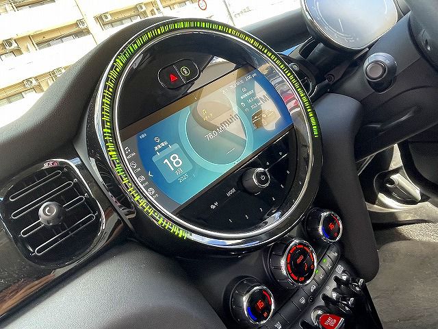 MINI Cooper F56 RHD