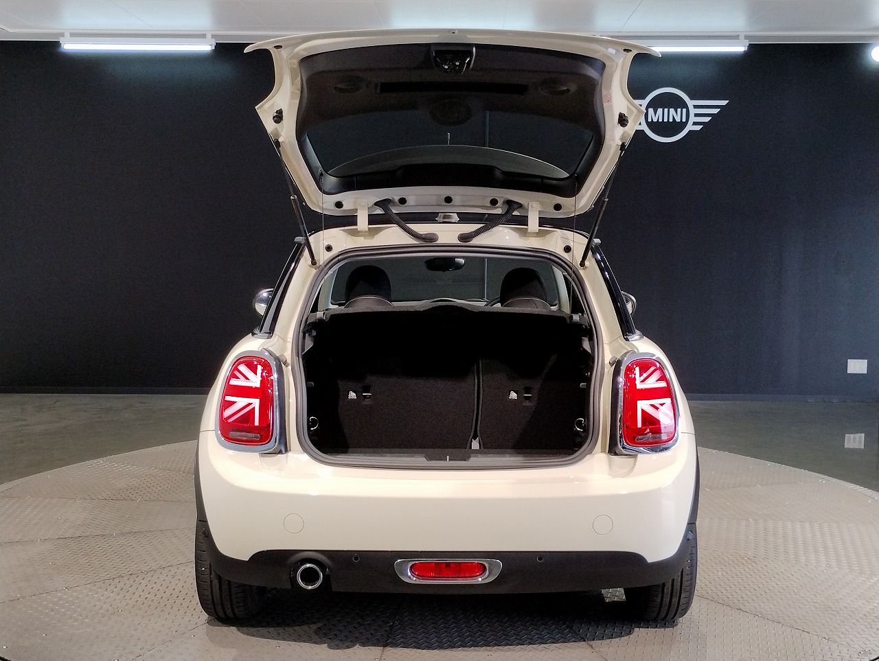 F56 MINI Cooper 3-Door Hatch LCI