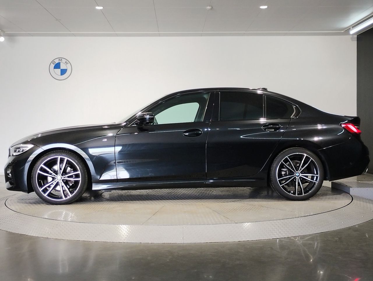 G20 320i Saloon RHD MX