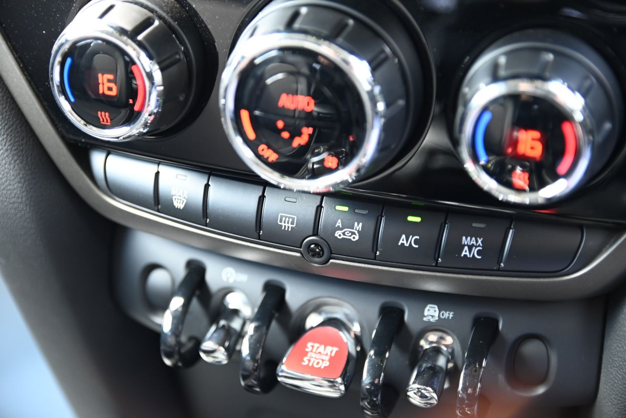 MINI CROSSOVER COOPER D