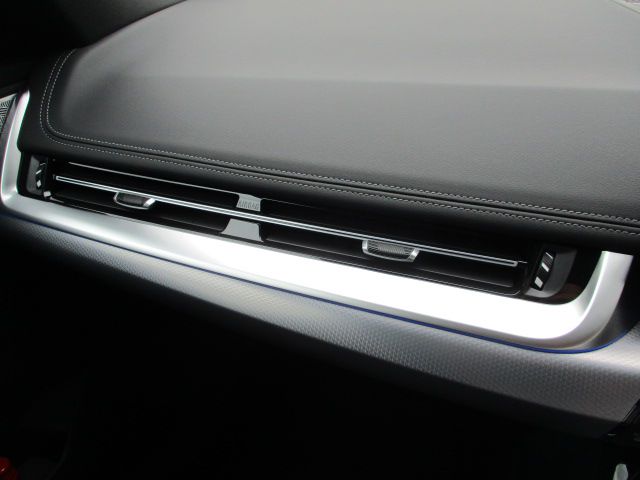 U11 iX1 xDrive30