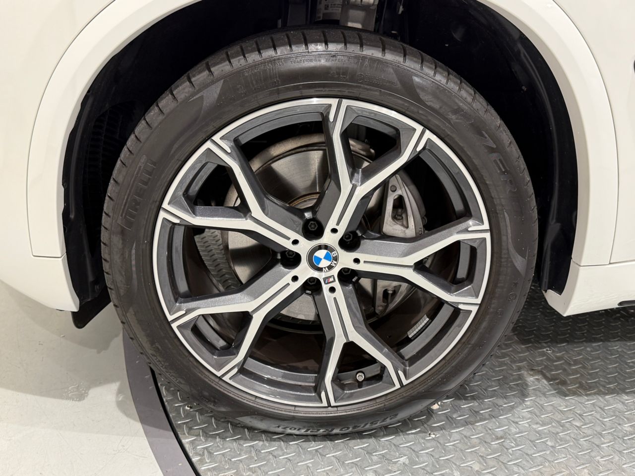 X5 xDrive40d RHD