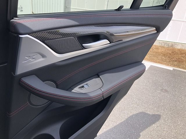 G01 X3 M40d RHD LCI