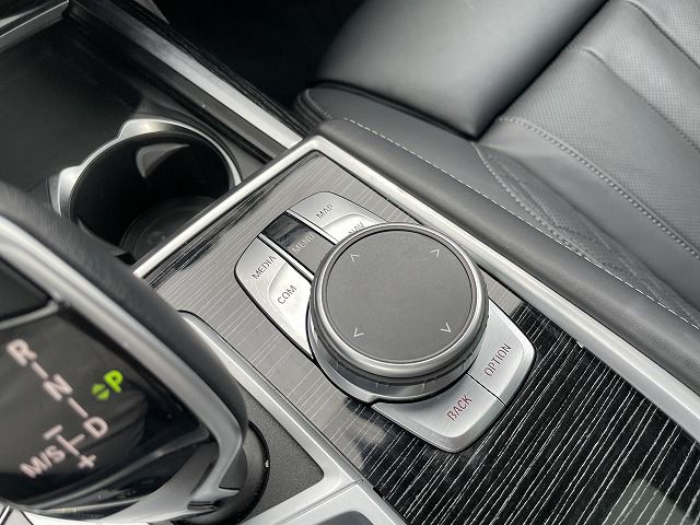 750i xDrive Sedan