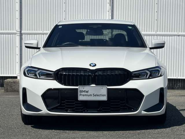 320d xDrive Berline RHD