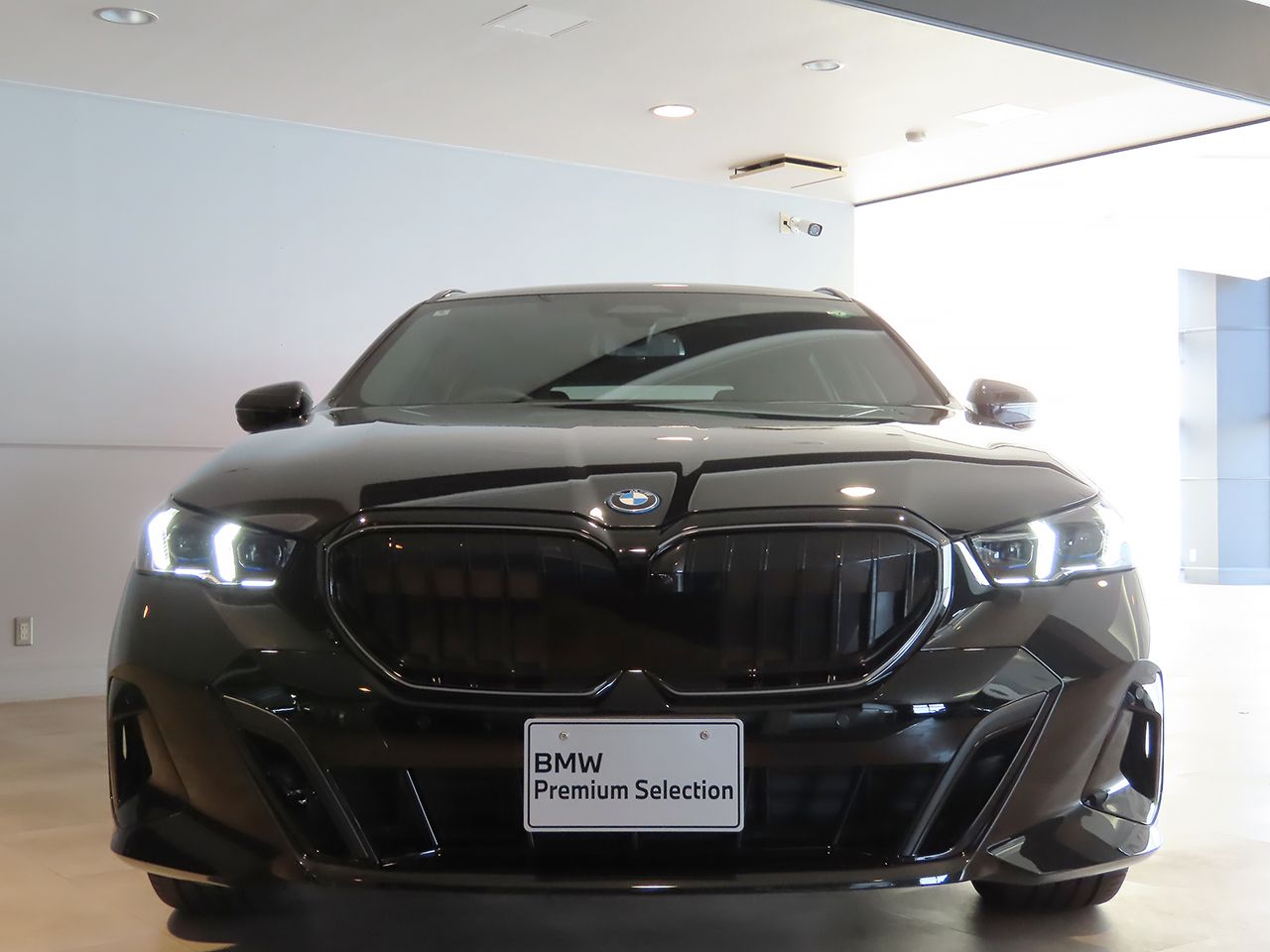 BMW i5 eDrive40 M Sport RHD