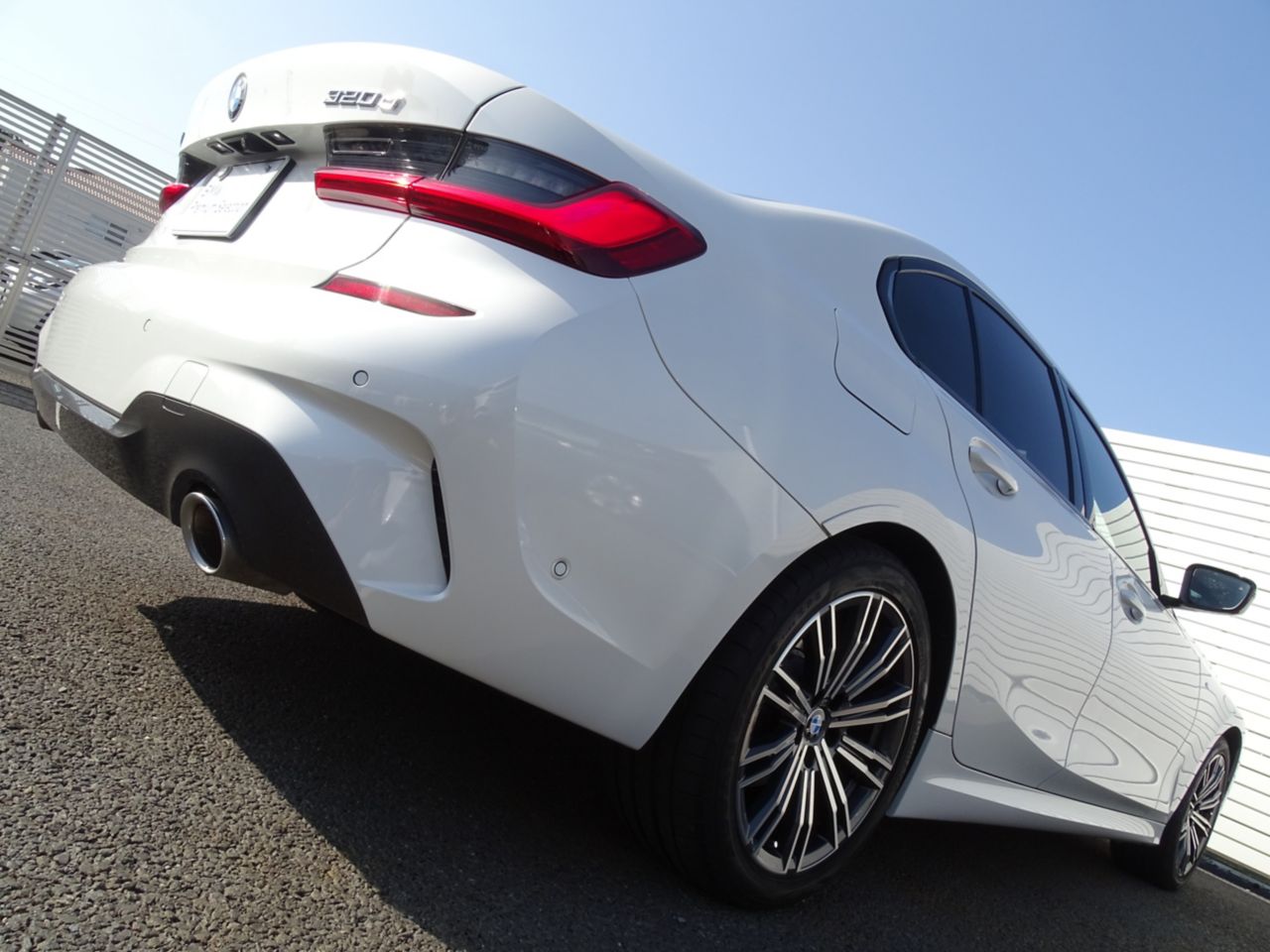 G20 320d xDrive RHD Saloon