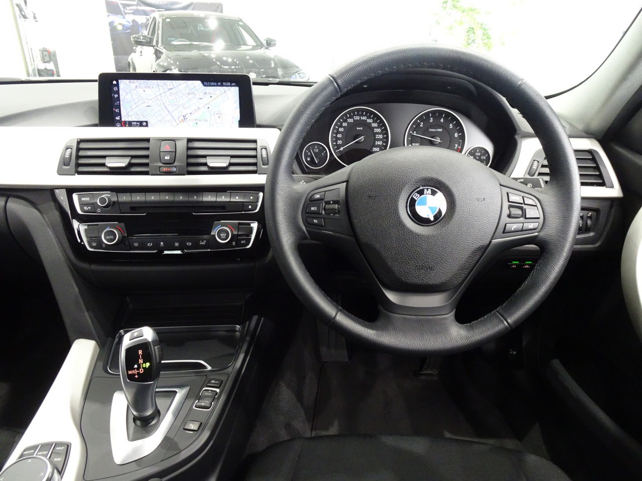 318I TOURING RHD