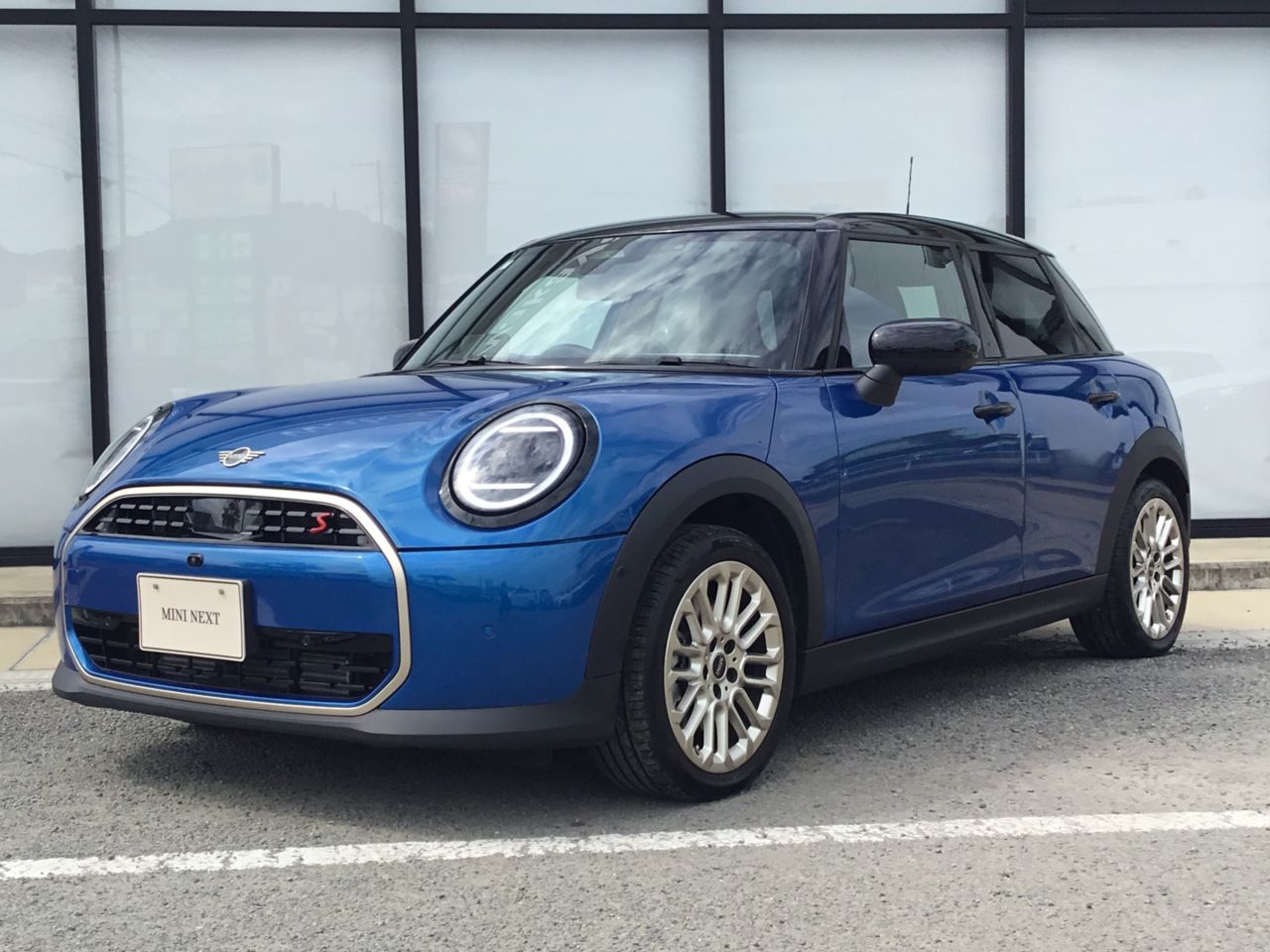 THE NEW MINI COOPER (5 DOOR) S