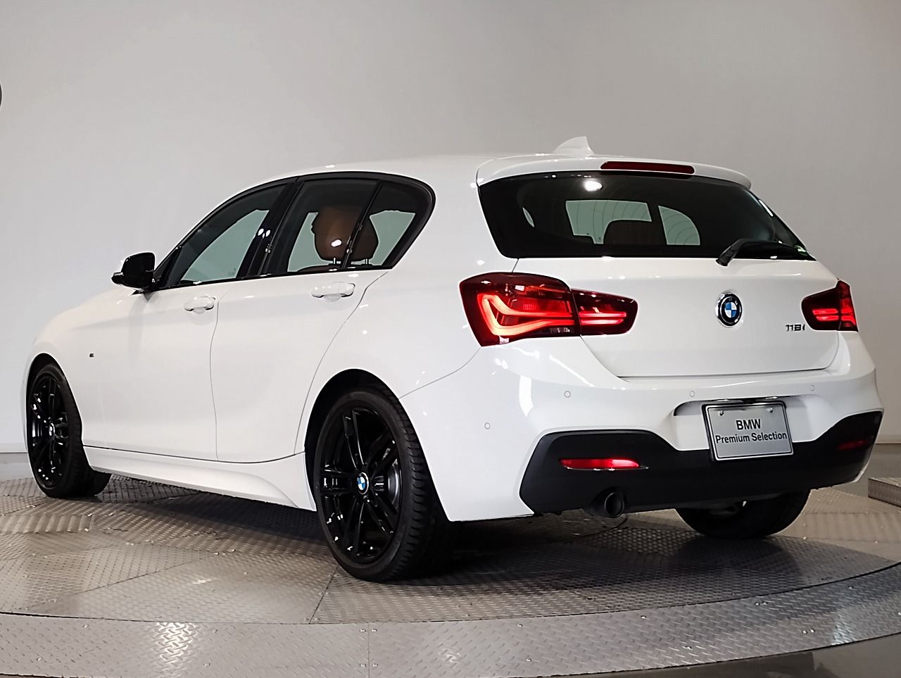 118 5DOOR RHD