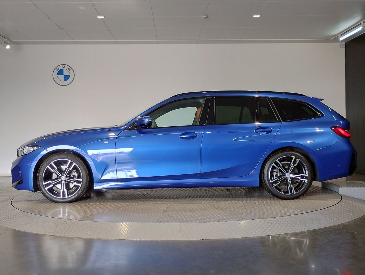 G21 320i Touring LCI RHD