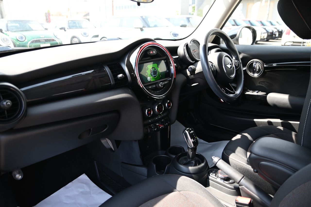 F56 MINI Cooper 3-Door Hatch LCI