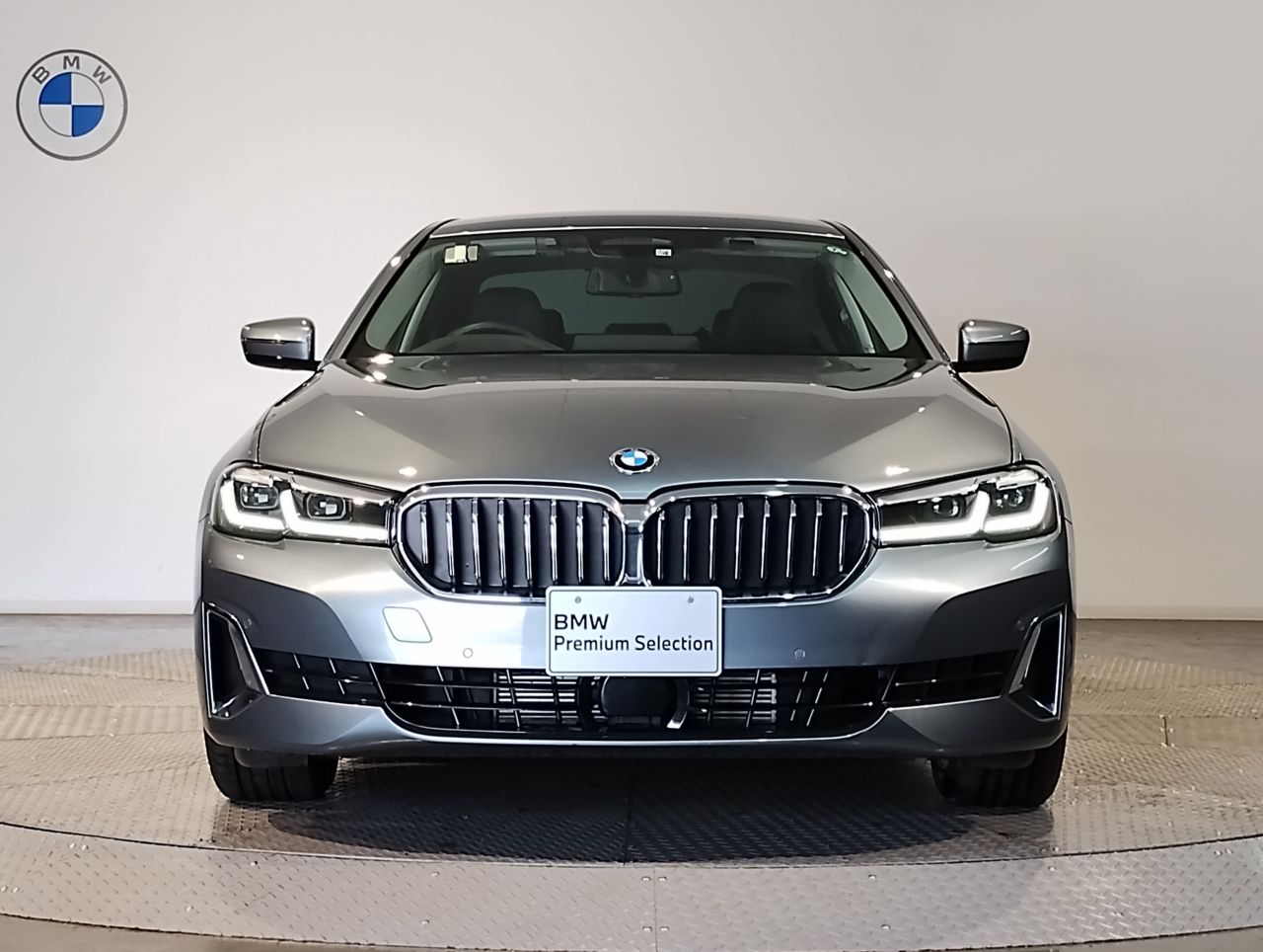 520d xDrive Sedan RHD