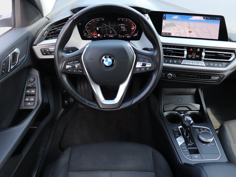 BMW 118