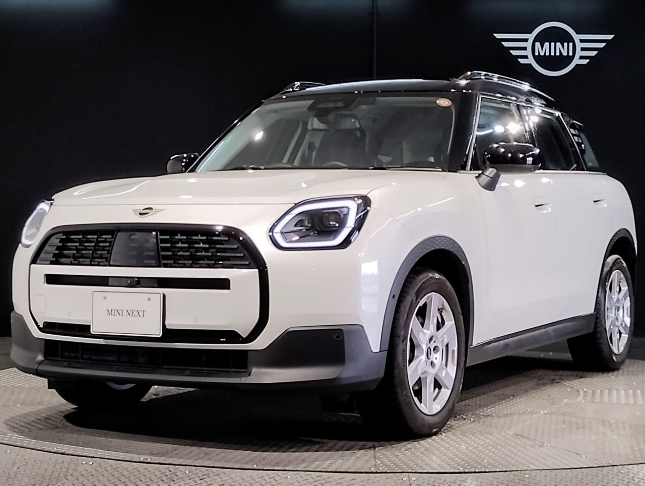 THE NEW MINI COUNTRYMAN D