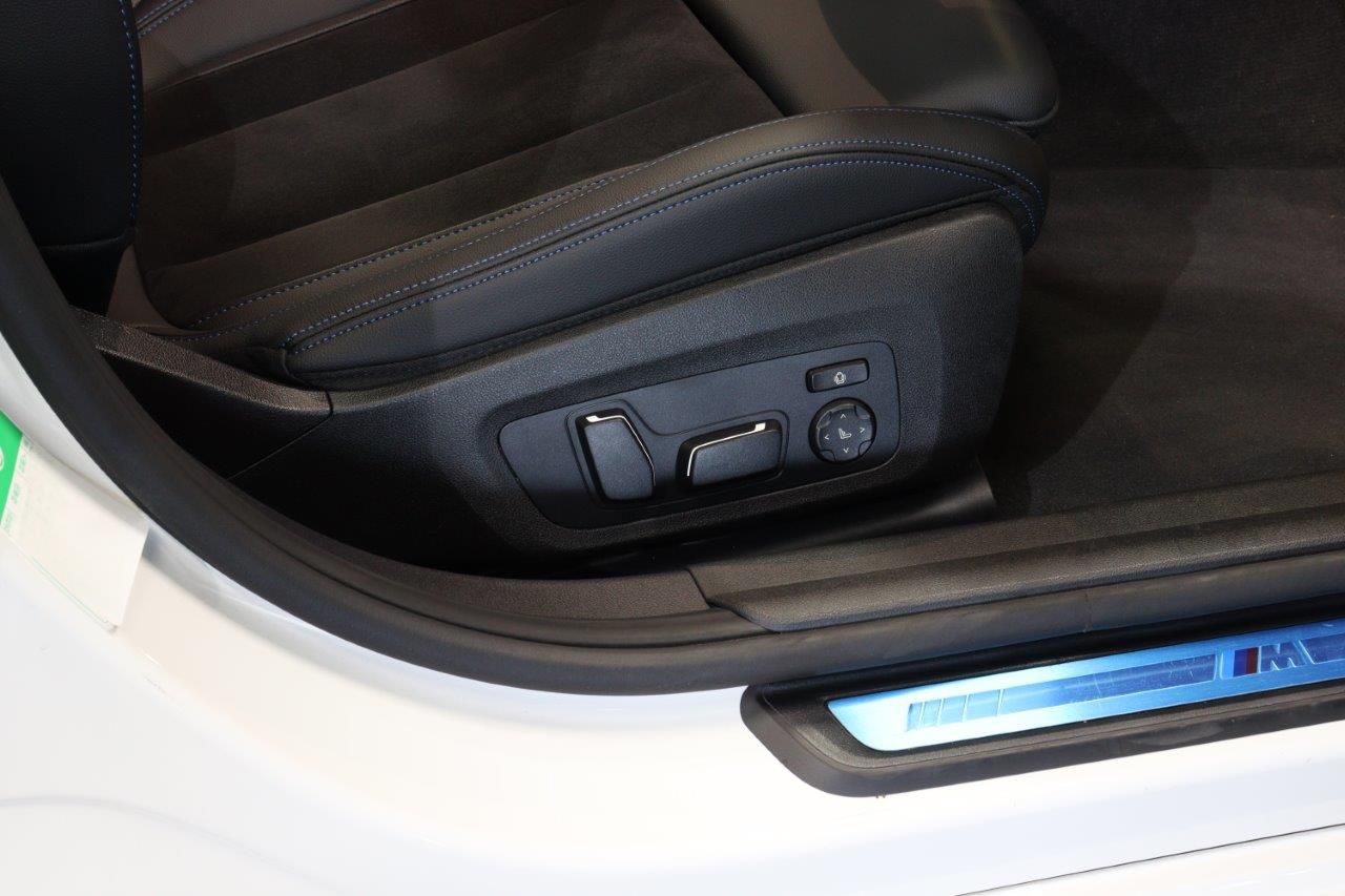 320d xDrive Berline RHD