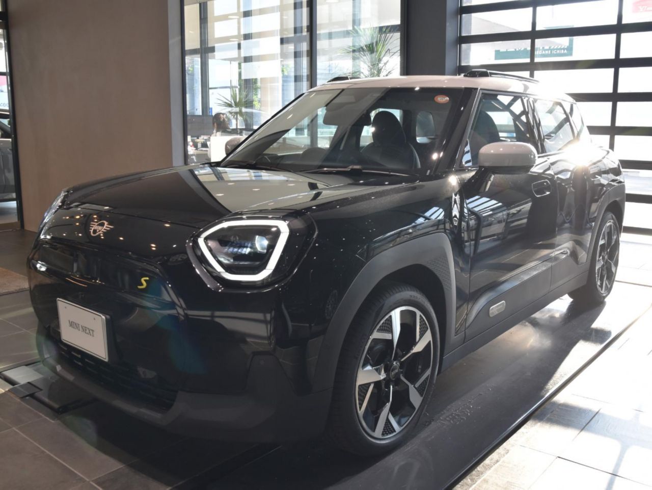 THE NEW ALL-ELECTRIC MINI ACEMAN SE