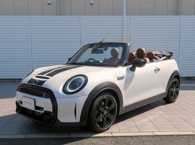 MINI COOPER S CONVERTIBLE.