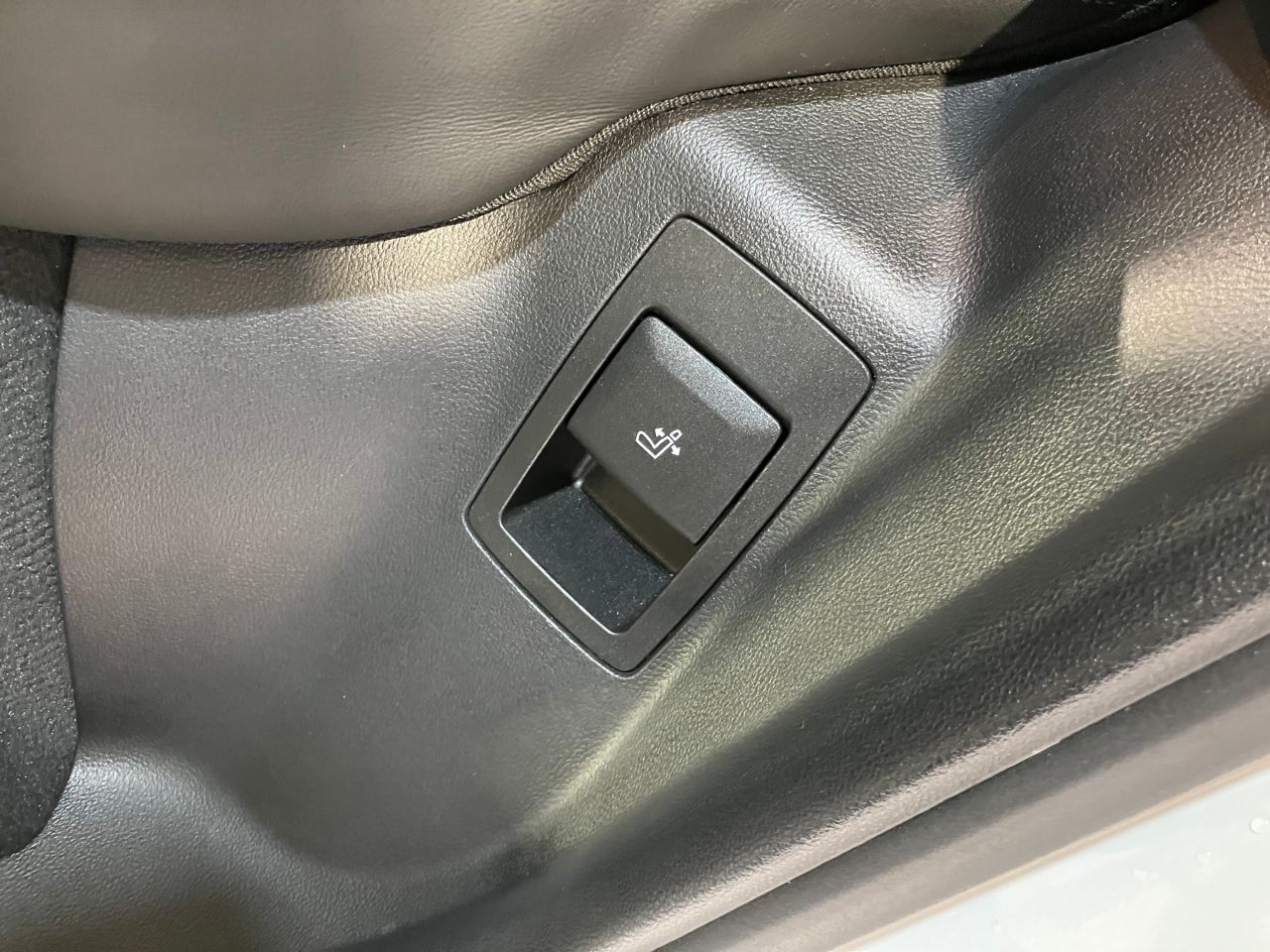 X4 M RHD