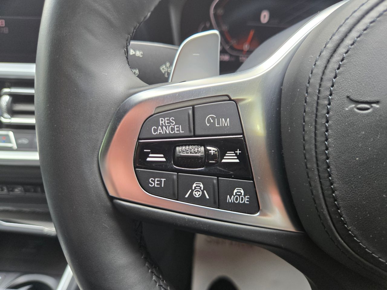 G20 320d xDrive RHD Saloon