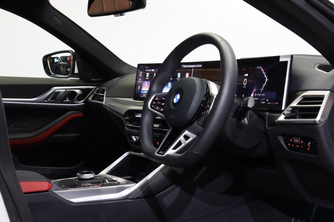 G** ***i G*** C**** ***