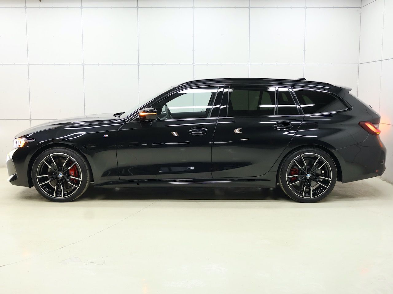 G21 M340i xDrive Touring LCI RHD