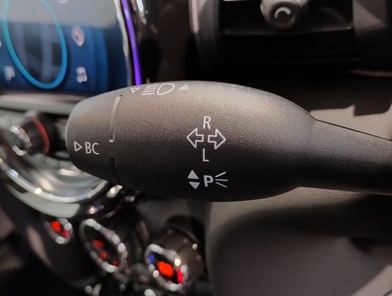 MINI F55 Cooper D 5dr Hatch LCI