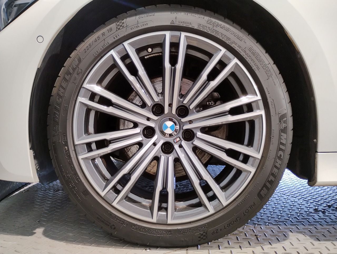G20 320d xDrive RHD Saloon