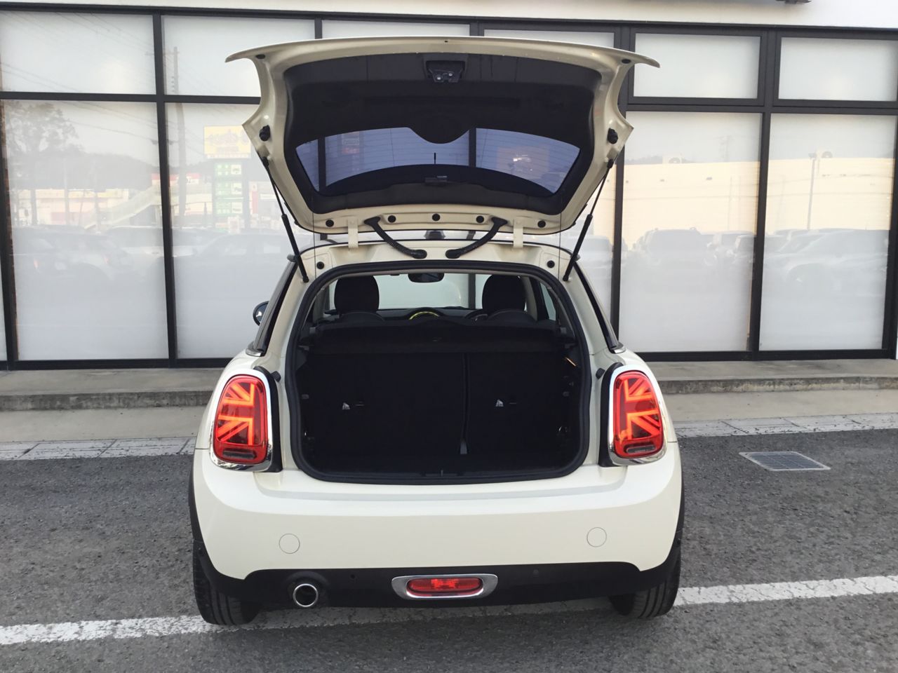 F56 MINI Cooper 3-Door Hatch LCI