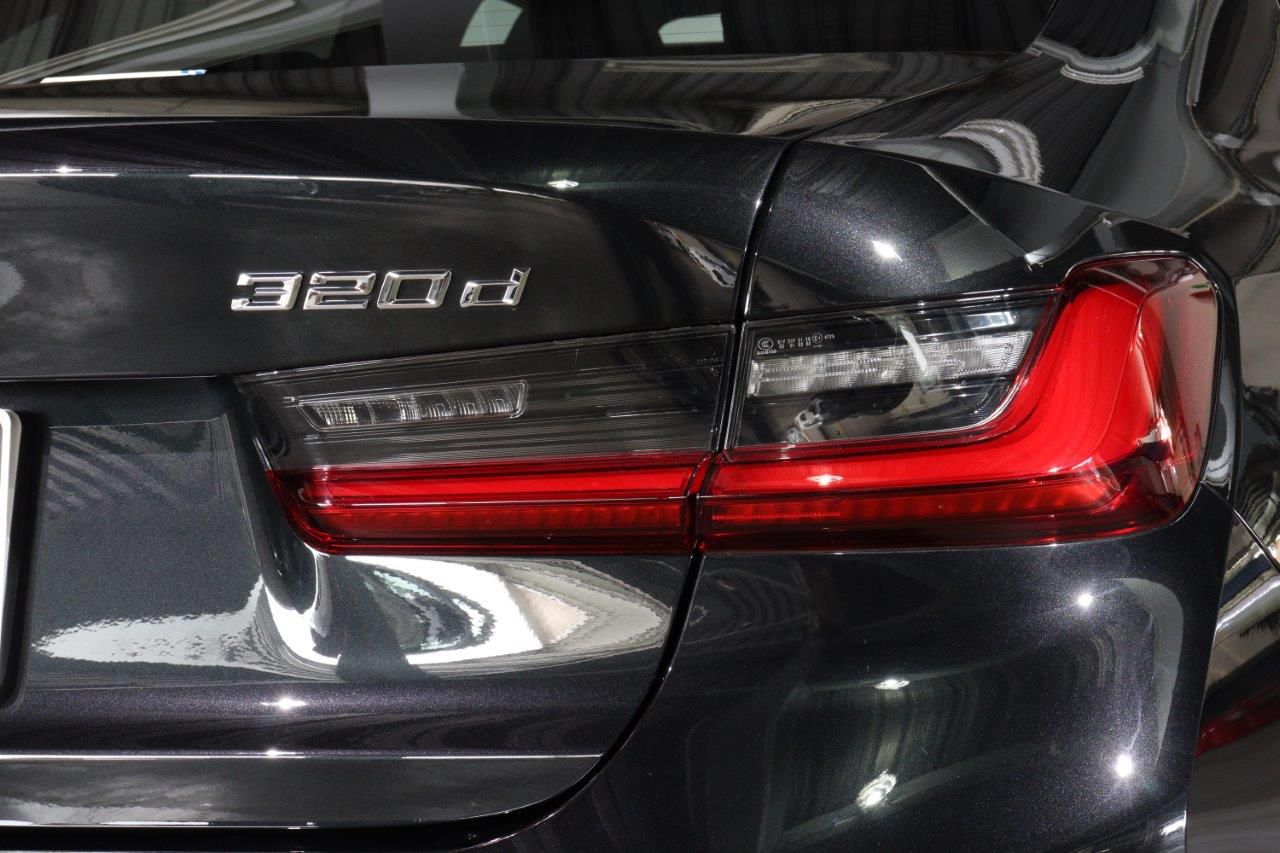 320d xDrive Berline RHD