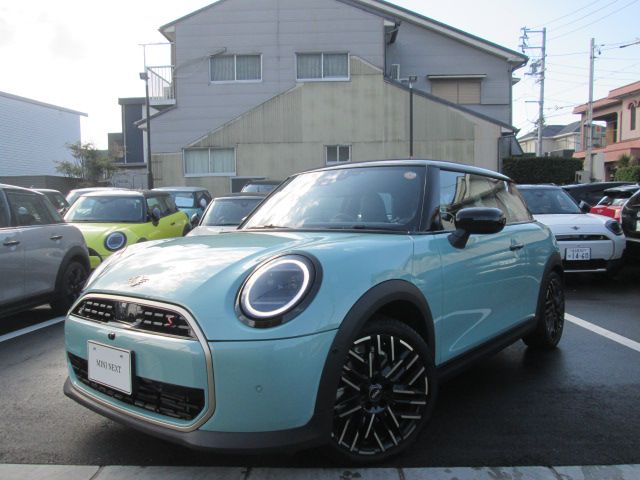 THE NEW MINI COOPER (3 DOOR) S